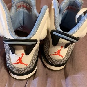 Jordans. Men of Mars. Y6= sz 8 ladies